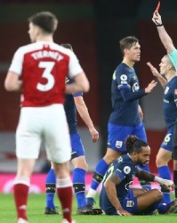  美因茨中场核心伤愈回归，助力球队终结连败颓势