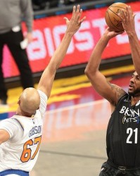  布伦森准绝杀尼克斯加时险胜篮网