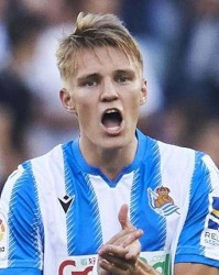  克莱蒙门将连续扑点，球队惊险守平强敌  