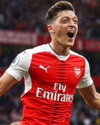  纽卡斯尔喜鹊冲天而起，黑马狂奔改写英超格局