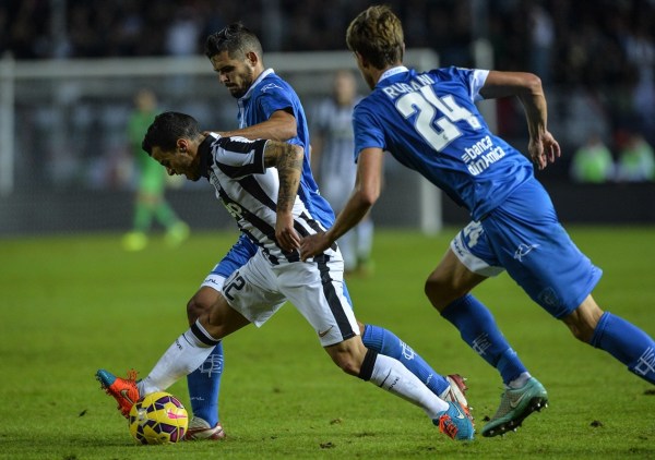  意甲金靴之争白热化，劳塔罗领跑群雄  