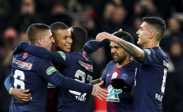  雷恩与对手上演进球大战最终握手言和