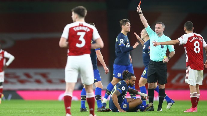  美因茨中场核心伤愈回归，助力球队终结连败颓势